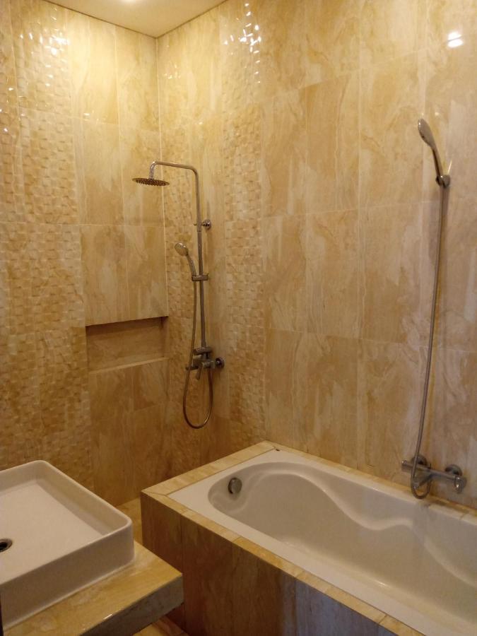 Villa Valencia Batu  Luaran gambar